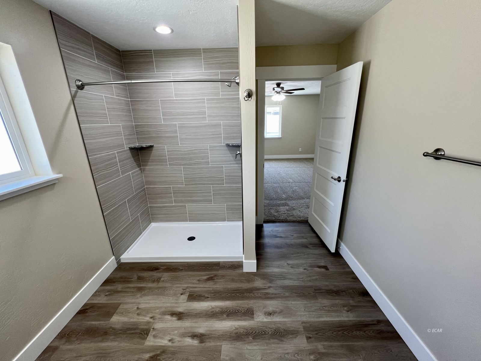335 Country Club Parkway Property Photo 14