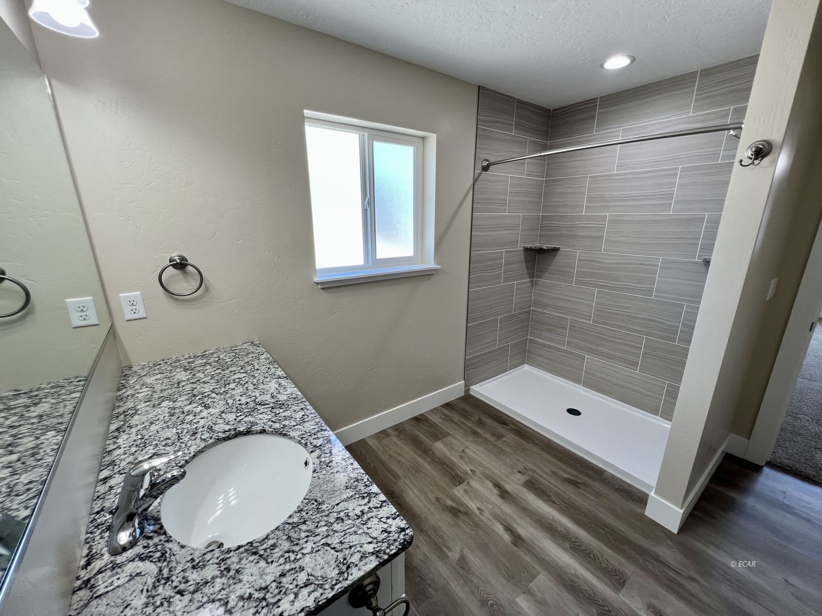 335 Country Club Parkway Property Photo 15