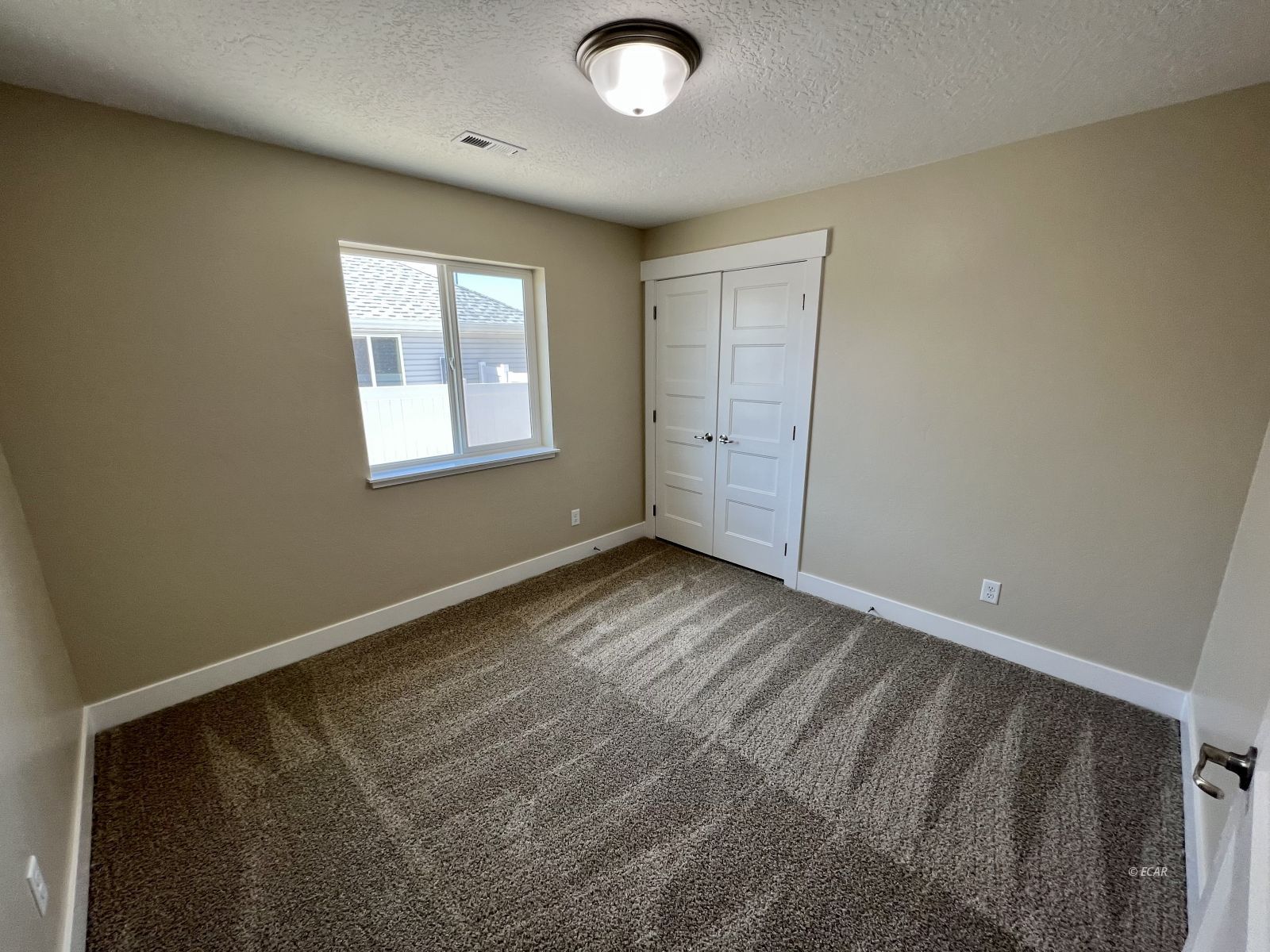 335 Country Club Parkway Property Photo 19
