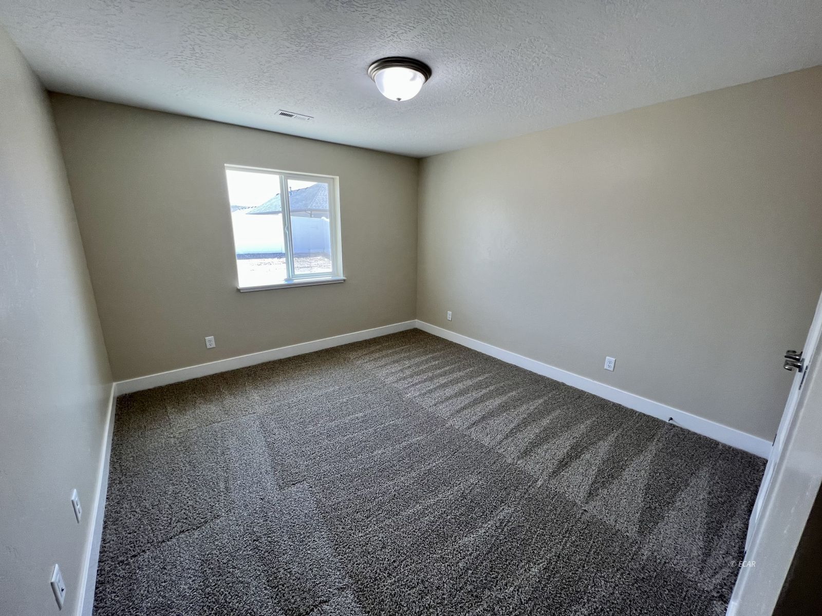 335 Country Club Parkway Property Photo 22