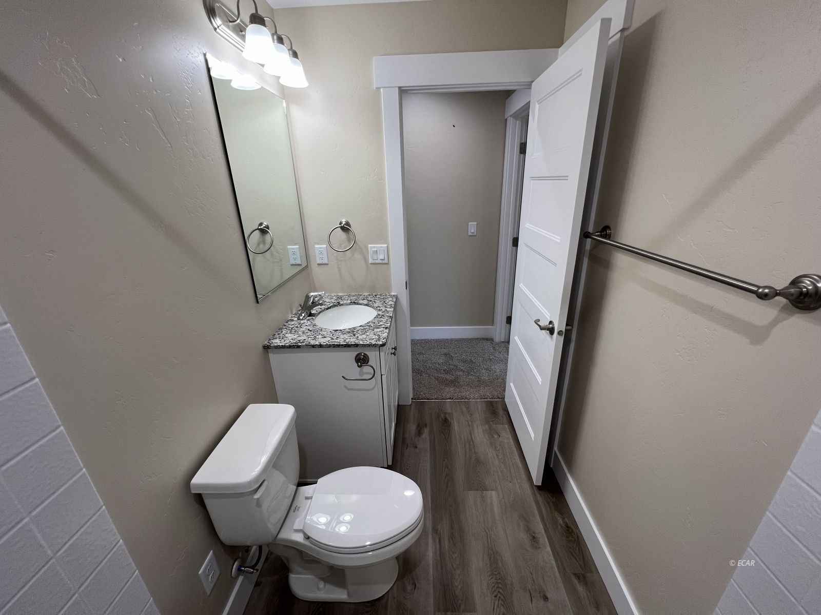 335 Country Club Parkway Property Photo 24