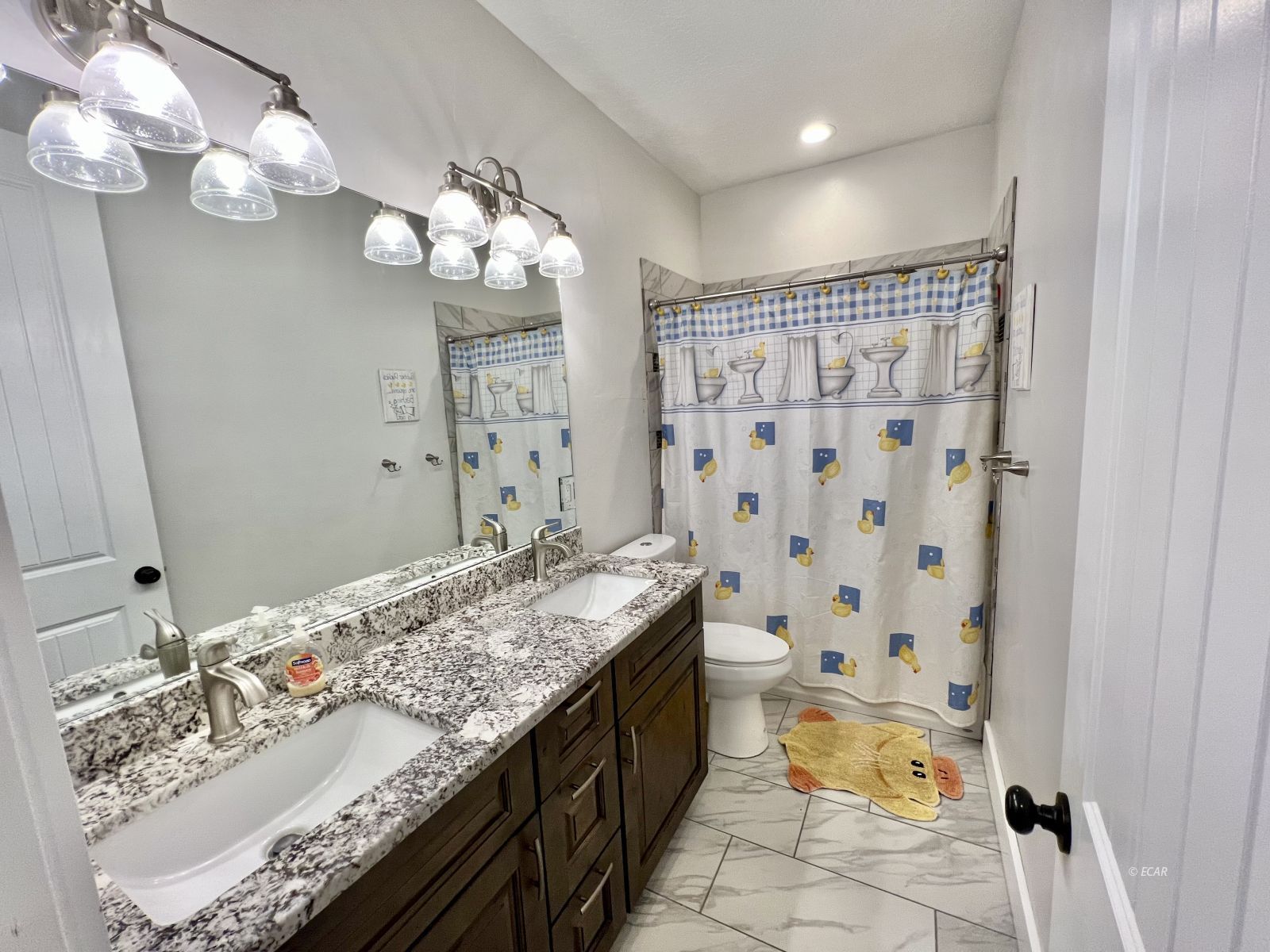 4926 Seneca Avenue Property Photo 28