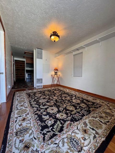 812 Lincoln Avenue Property Photo 3