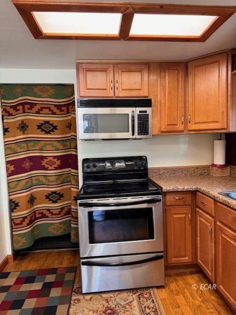 812 Lincoln Avenue Property Photo 8