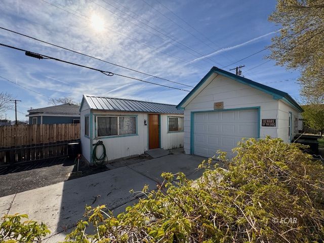 104 5th Street Property Photo 2